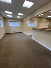 85 Kinderkamack Rd, Emerson, NJ for rent Interior Photo- Image 2 of 32