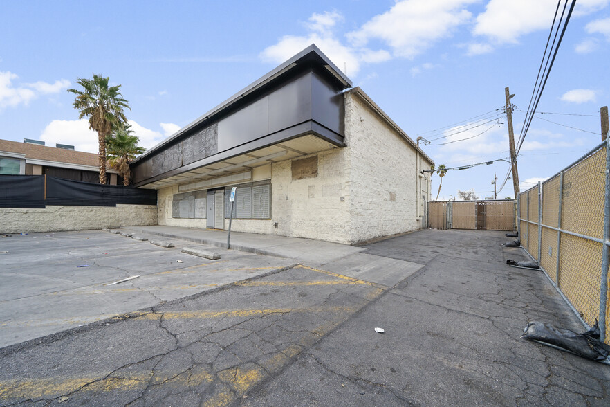 200 W Boston Ave, Las Vegas, NV for rent - Building Photo - Image 2 of 5