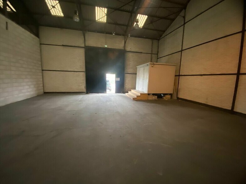 Route Du Bassin 5, Gennevilliers to rent - Interior Photo - Image 3 of 5