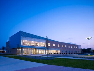 More details for 1310 Main St, Sandwich, IL - Office to Rent