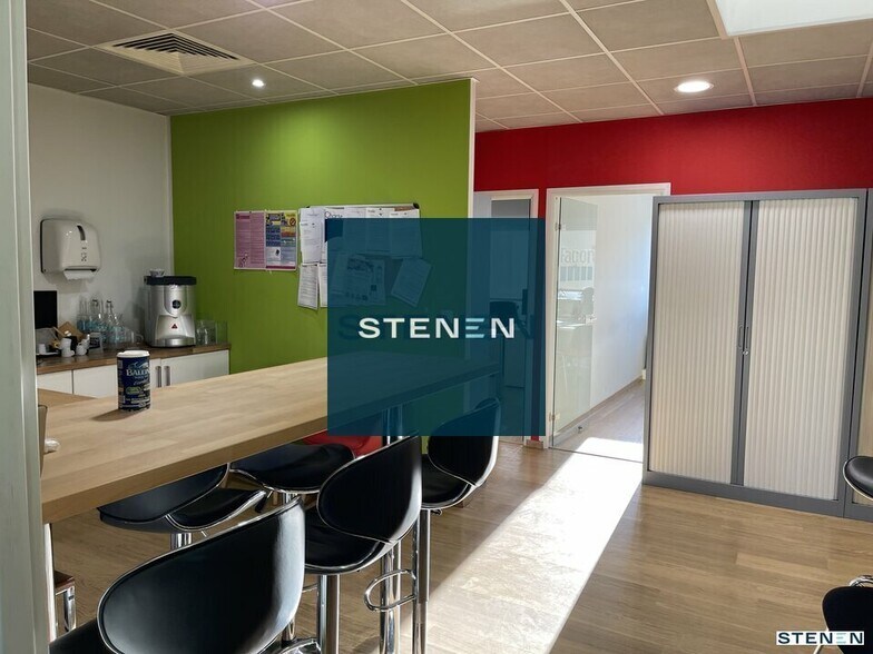 Office in Aubagne for sale - Interior Photo - Image 3 of 24