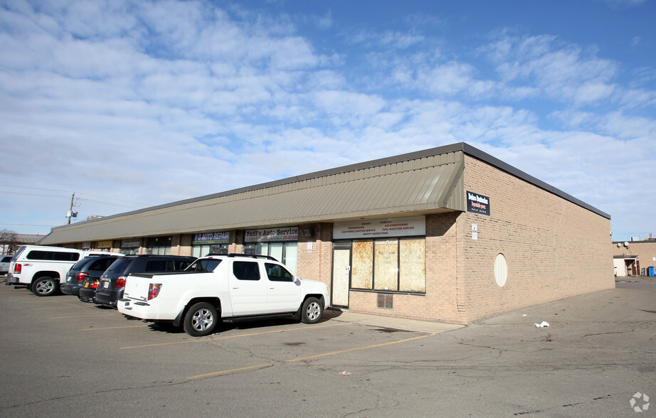 289 Rutherford Rd S, Brampton, ON for rent - Building Photo - Image 2 of 5