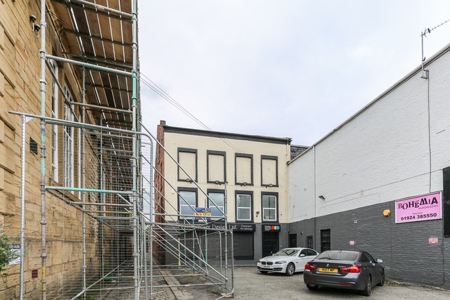 More details for 21 Thornhill St, Wakefield - Retail to Rent