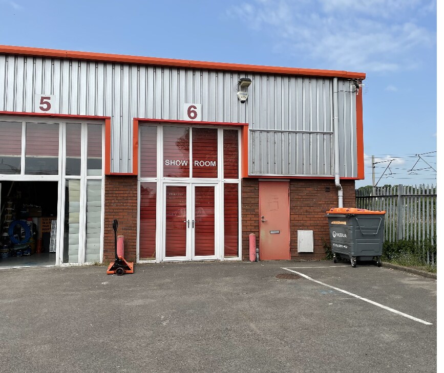 Moss Pit, Stafford for sale Building Photo- Image 1 of 1