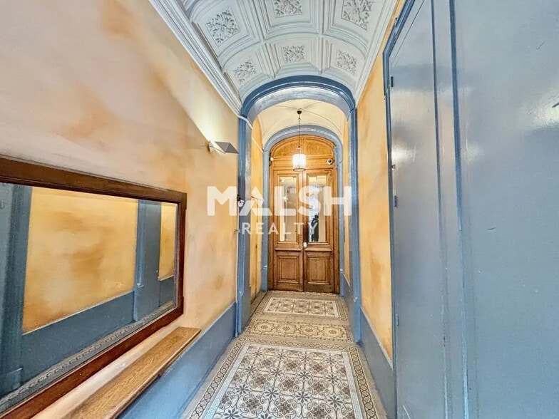 Office in Lyon for sale - Interior Photo - Image 2 of 12