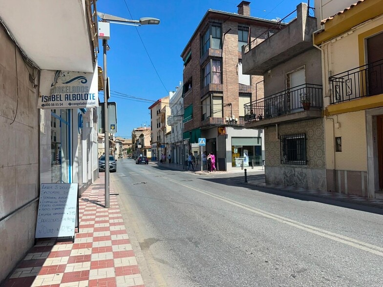 Calle Granada, 46, Albolote, Granada to rent - Building Photo - Image 3 of 8