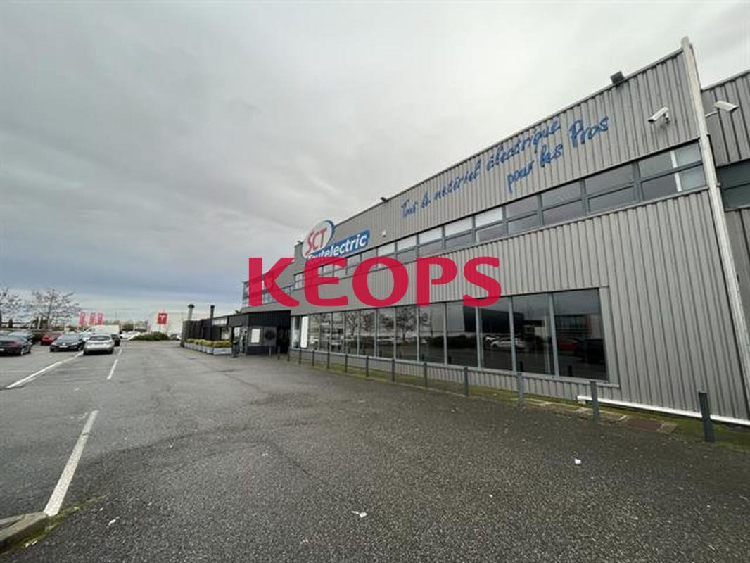 Light Industrial in Plaisance-du-Touch for sale Building Photo- Image 1 of 10