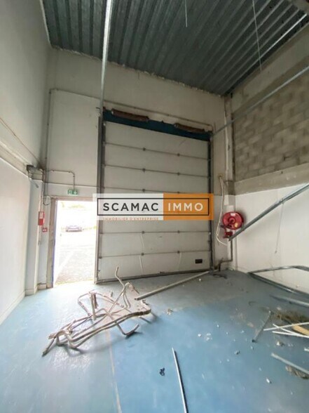 Light Industrial in Ivry-sur-Seine to rent - Interior Photo - Image 2 of 5