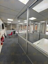 Light Industrial in Éragny to rent Interior Photo- Image 2 of 21