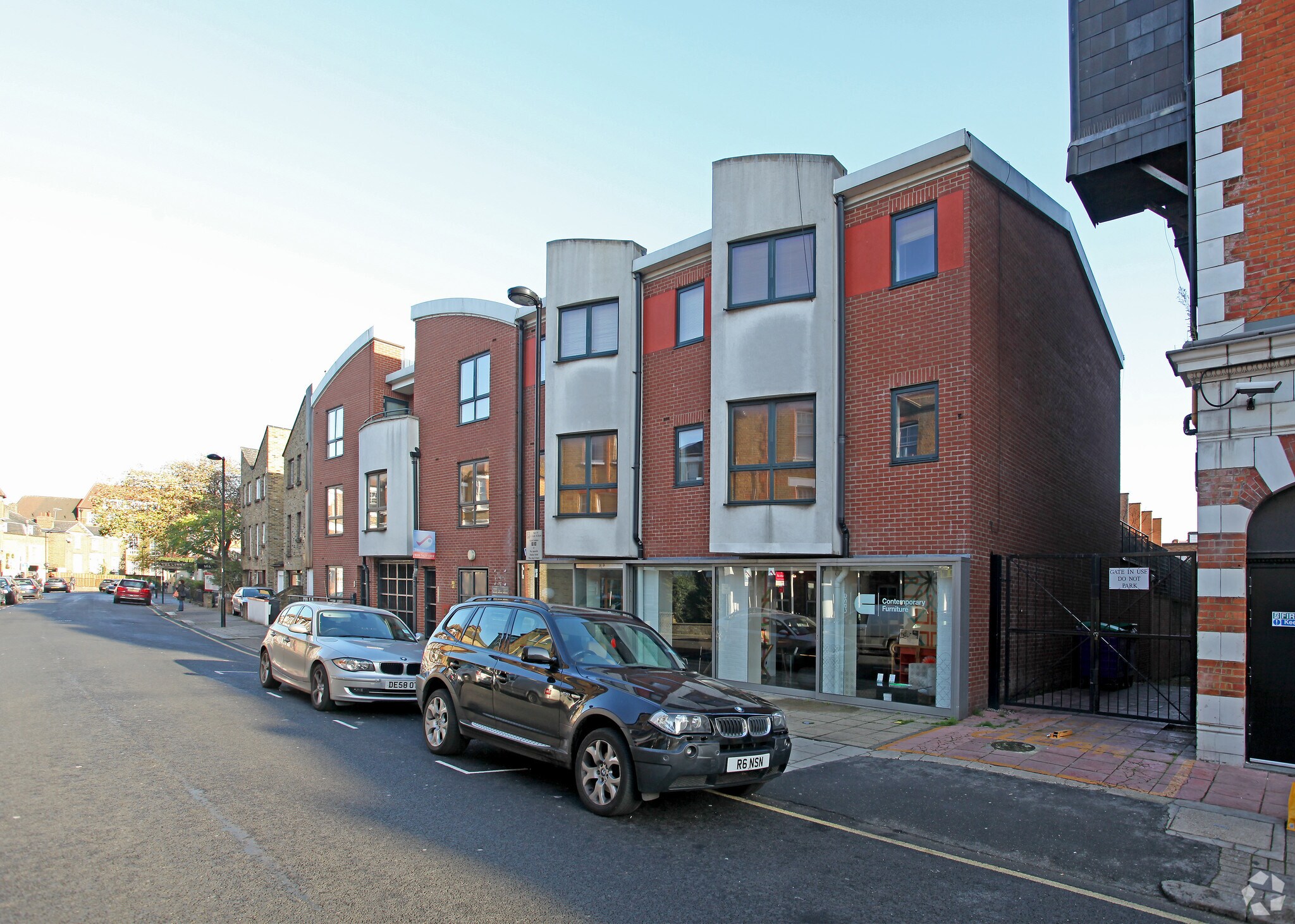 187-189 Stonhouse St, London for sale Primary Photo- Image 1 of 1