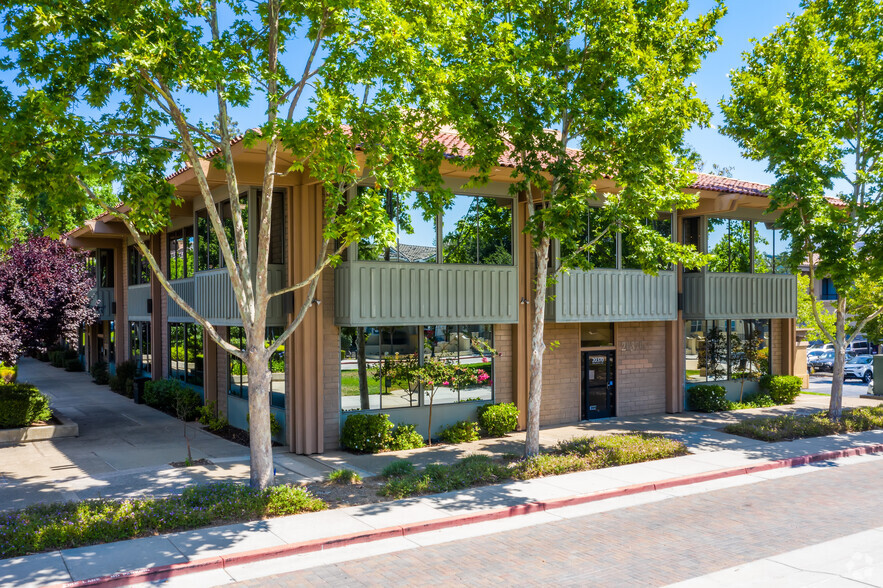 20370 Town Center Ln, Cupertino, CA for rent - Building Photo - Image 1 of 10