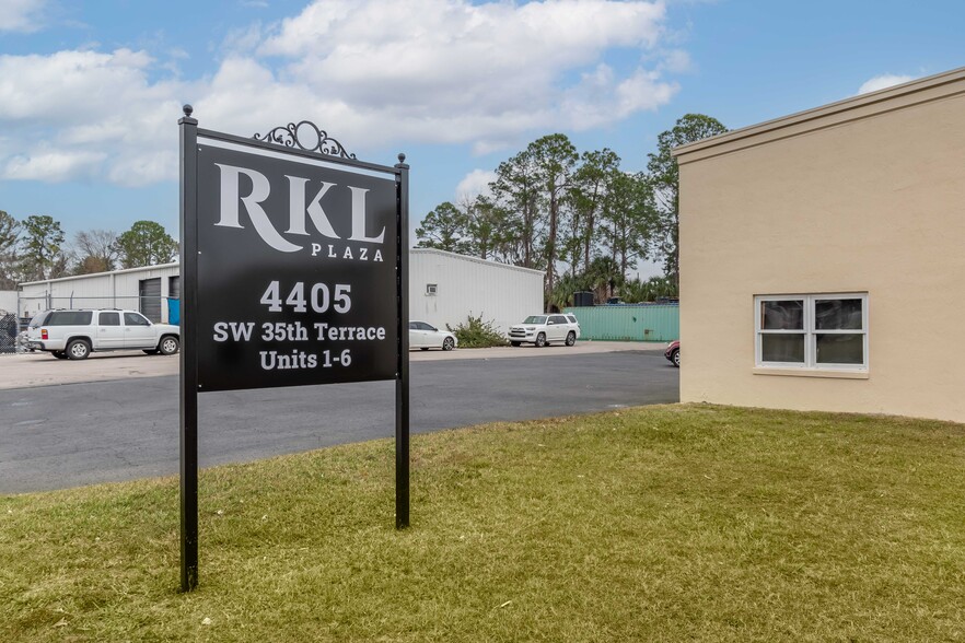 4405 SW 35th Ter, Gainesville, FL for rent - Building Photo - Image 3 of 9