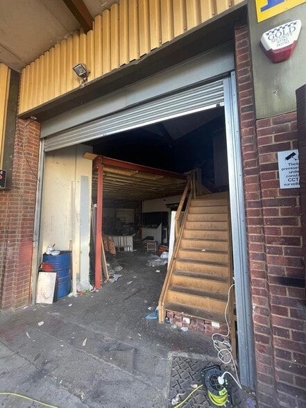 Hartington Rd, Southall to rent - Building Photo - Image 2 of 15