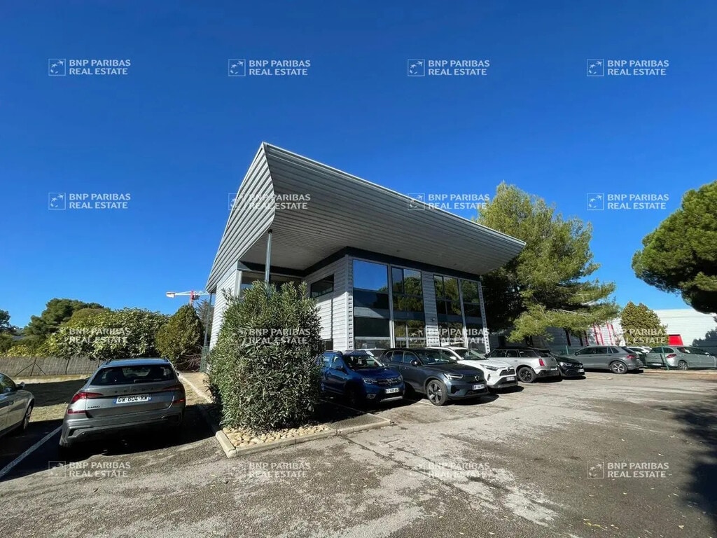 Location Bureaux 382 m² - Photo 1