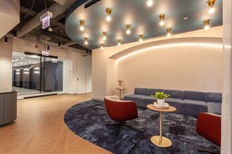1 E Wacker Dr, Chicago, IL to rent Interior Photo- Image 2 of 7