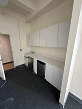 15 W 36th St, New York, NY to rent Interior Photo- Image 1 of 3