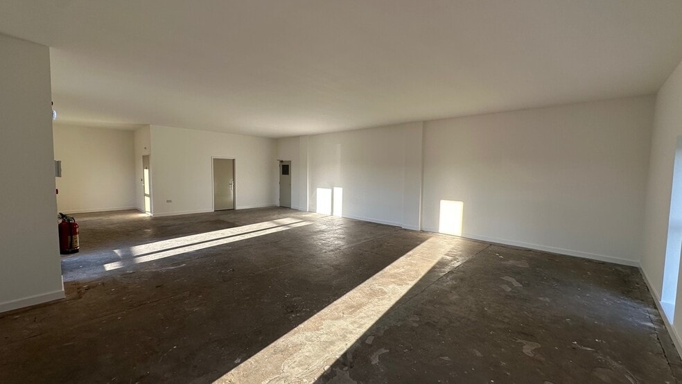 Blackwood Rd, Workington to rent - Interior Photo - Image 2 of 5