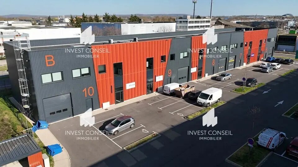 Light Industrial in SAINT-OUEN-L'AUMONE to rent Building Photo- Image 1 of 10