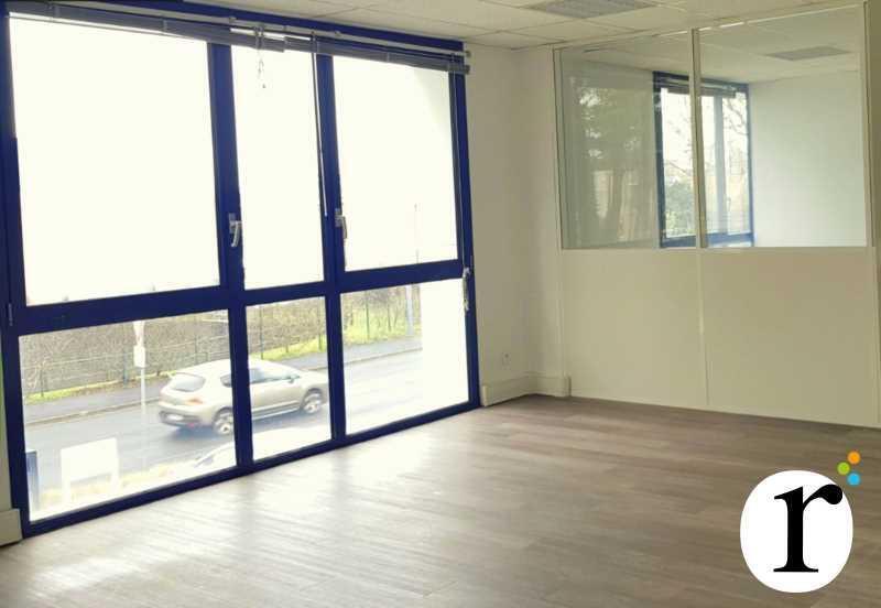 Office in VILLENEUVE-D'ASCQ to rent Interior Photo- Image 1 of 5