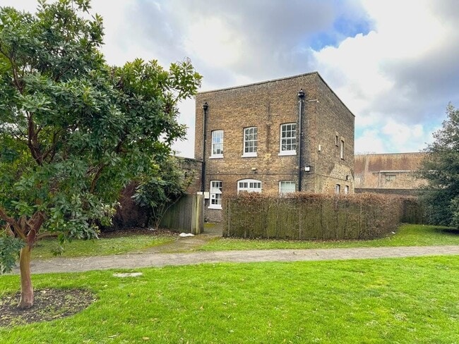 More details for London Rd, Brentford - Office to Rent