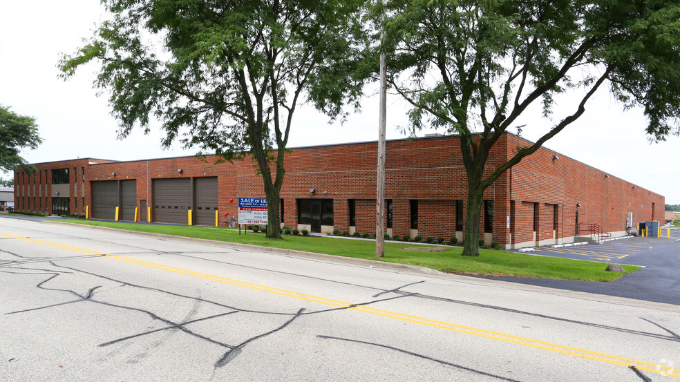 680 Industrial Dr, Cary, IL for rent - Building Photo - Image 3 of 5