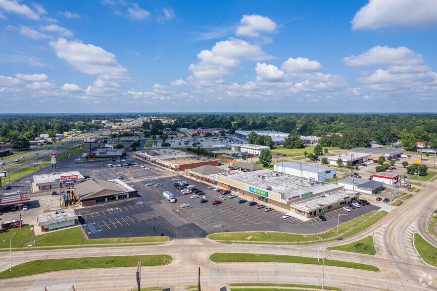 9010-9048 Mansfield Rd, Shreveport, LA for rent - Aerial - Image 1 of 12