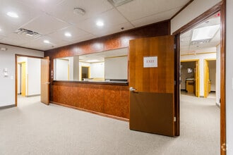 26400 W 12 Mile Rd, Southfield, MI to rent Interior Photo- Image 1 of 3