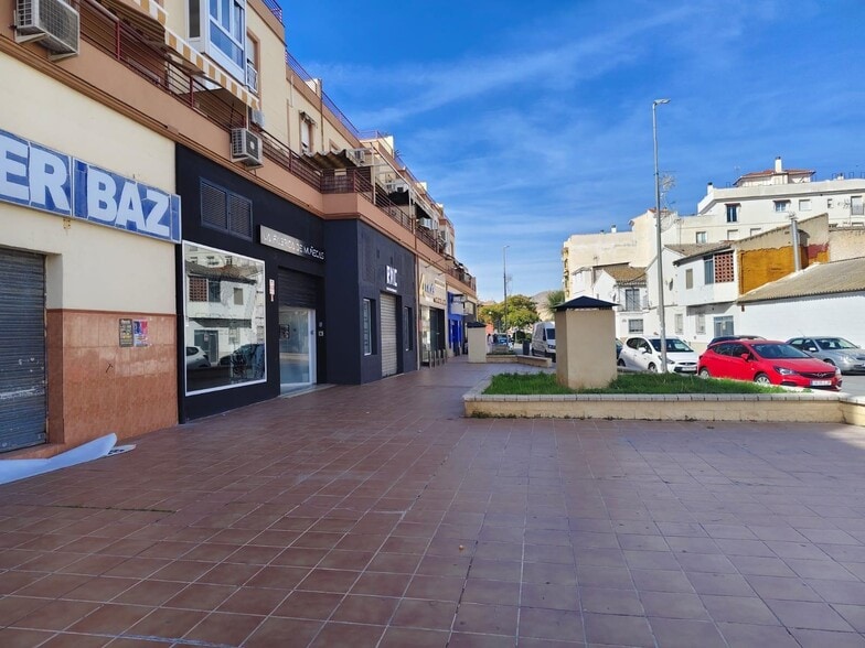 Calle la Vega, 1-1, Atarfe, Granada to rent - Building Photo - Image 2 of 12