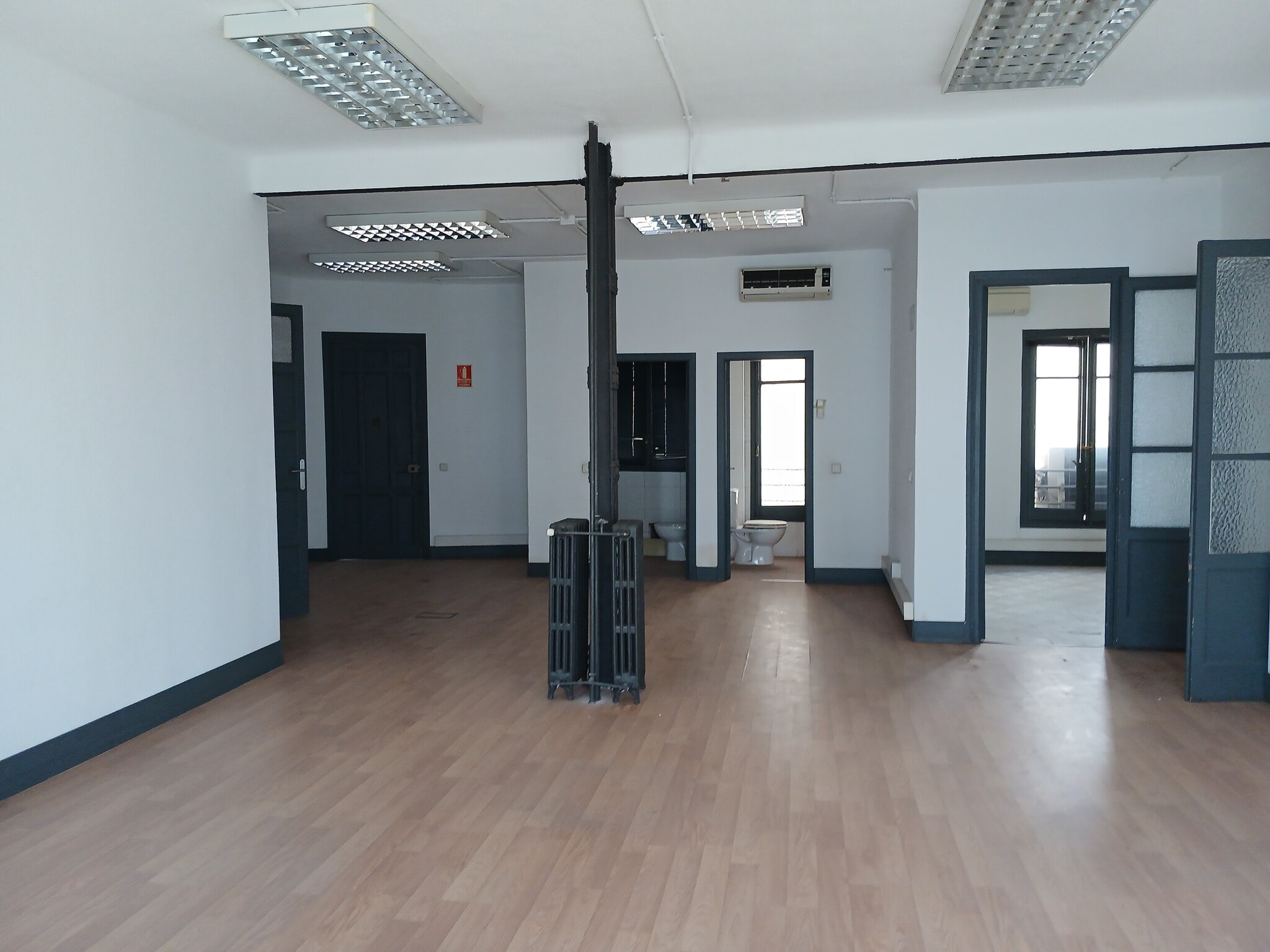 Retail in Madrid, Madrid to rent Building Photo- Image 1 of 9
