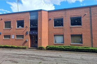 Little Mundells, Welwyn Garden City to rent Building Photo- Image 1 of 4