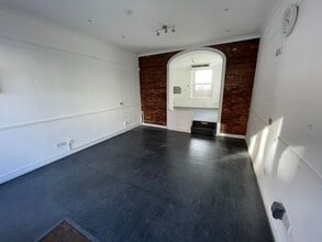 26 London Rd, St Albans to rent Interior Photo- Image 2 of 3