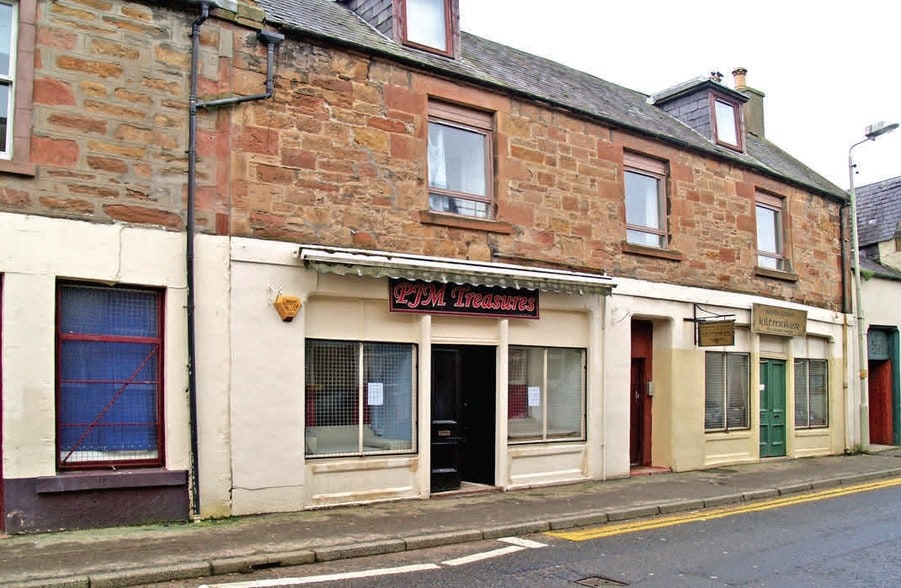5 Tulloch St, Dingwall to rent - Building Photo - Image 2 of 12
