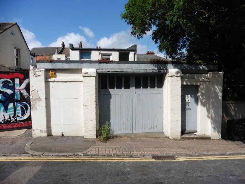 24-25 York Villas, Brighton for sale - Building Photo - Image 3 of 4