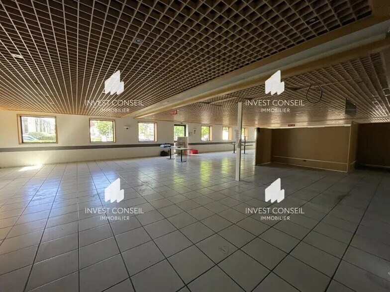 141 Rue Michel Carre, Argenteuil to rent - Interior Photo - Image 2 of 5