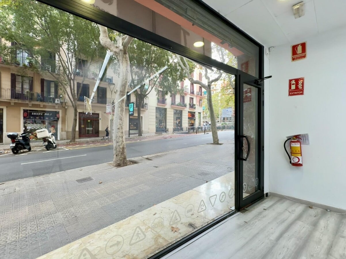 Barcelona, BAR 08025 -  -  - Interior Photo - Image 1 of 15