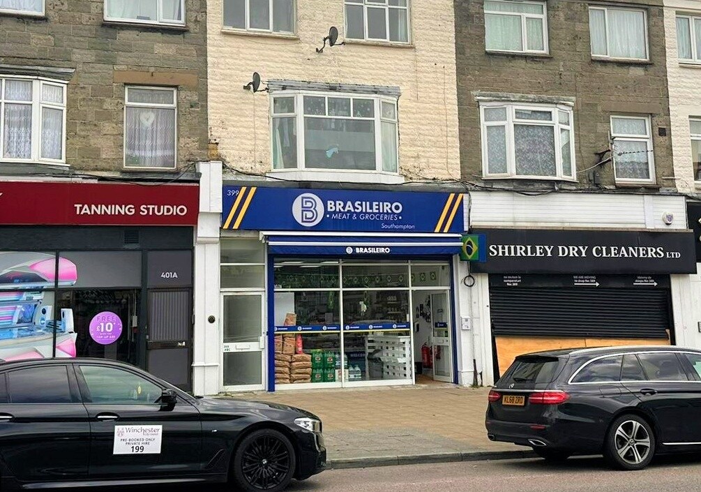 399 Shirley Rd, Southampton for sale Interior Photo- Image 1 of 3