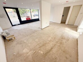 77-83 London Rd, Grantham to rent Interior Photo- Image 2 of 5