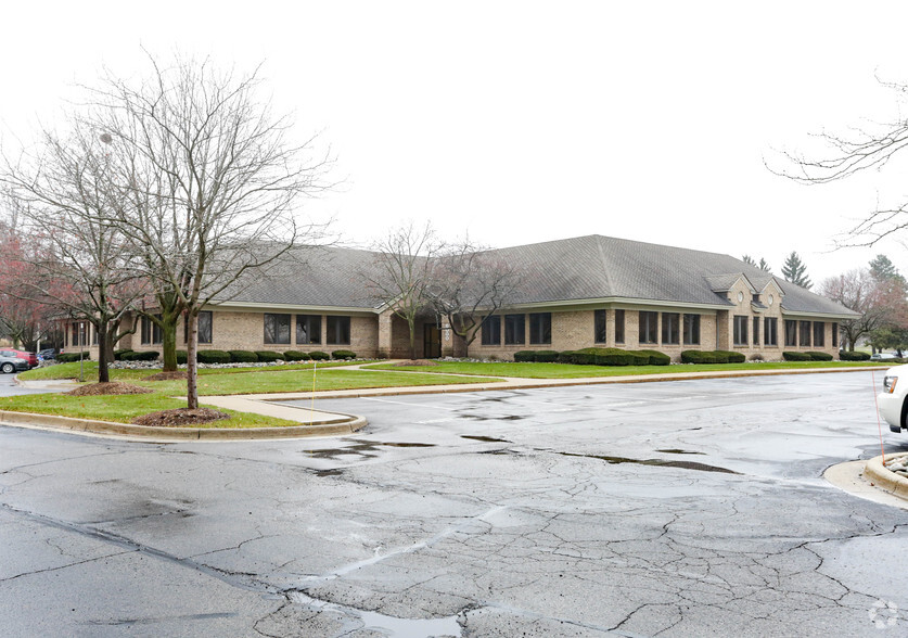 6000 W Saint Joseph Hwy, Lansing, MI for rent - Primary Photo - Image 1 of 3