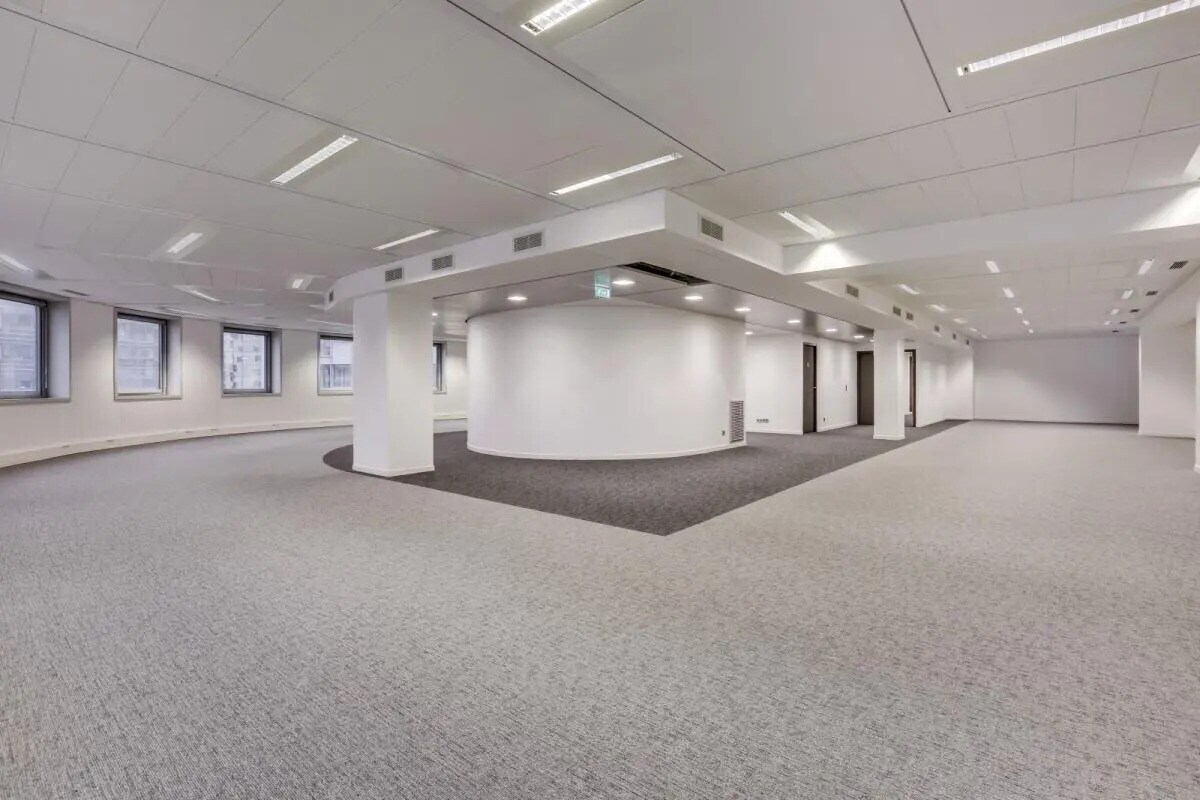 47 Rue Louis Blanc, Courbevoie to rent Interior Photo- Image 1 of 9