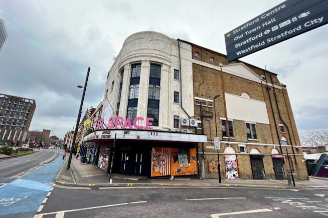 363-373 High St, London to rent Building Photo- Image 1 of 2