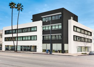 8820 Wilshire Blvd, Beverly Hills, CA for rent Primary Photo- Image 1 of 16