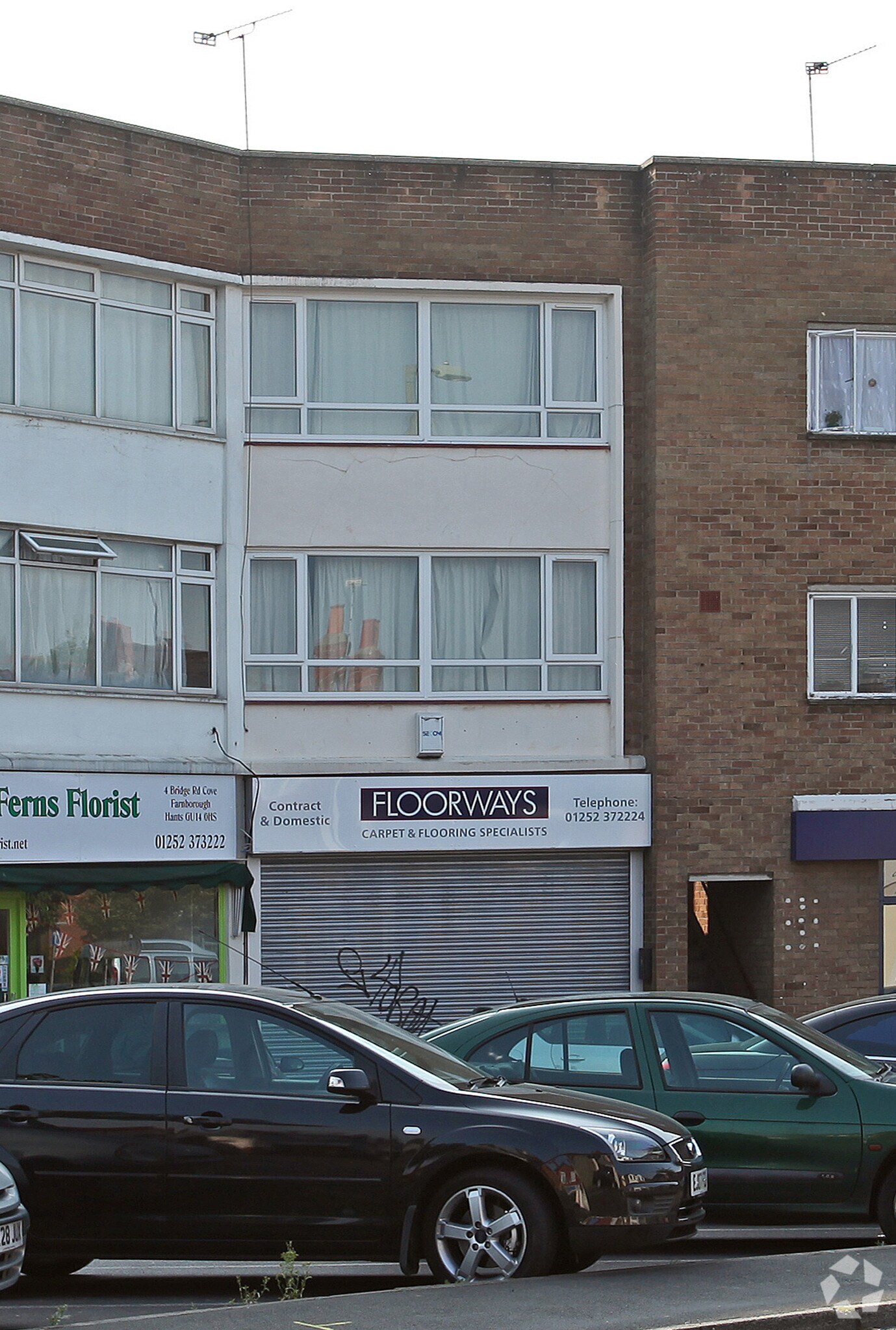 2 Bridge Rd, Farnborough for sale Primary Photo- Image 1 of 1