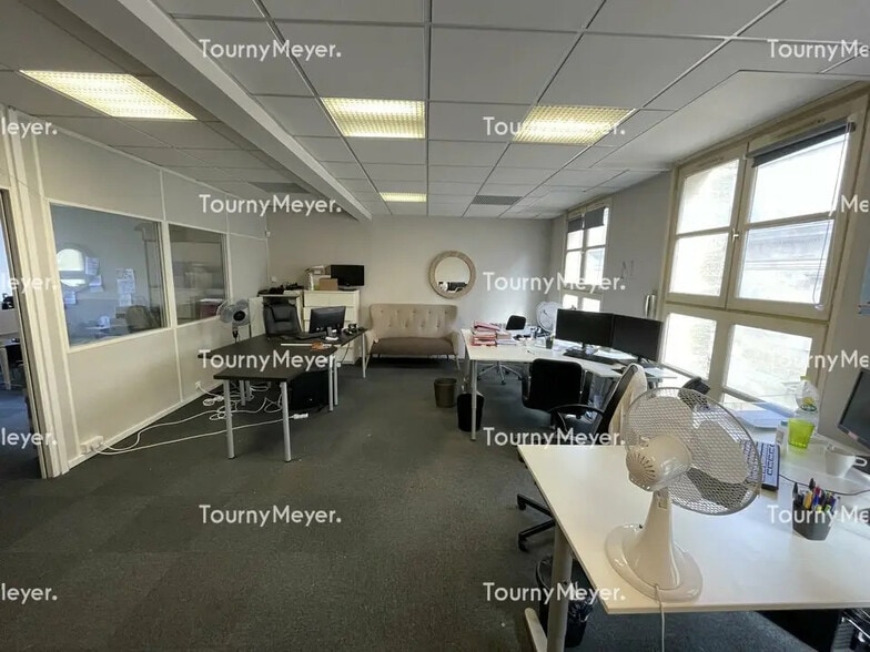 Office in Bordeaux to rent - Interior Photo - Image 2 of 5