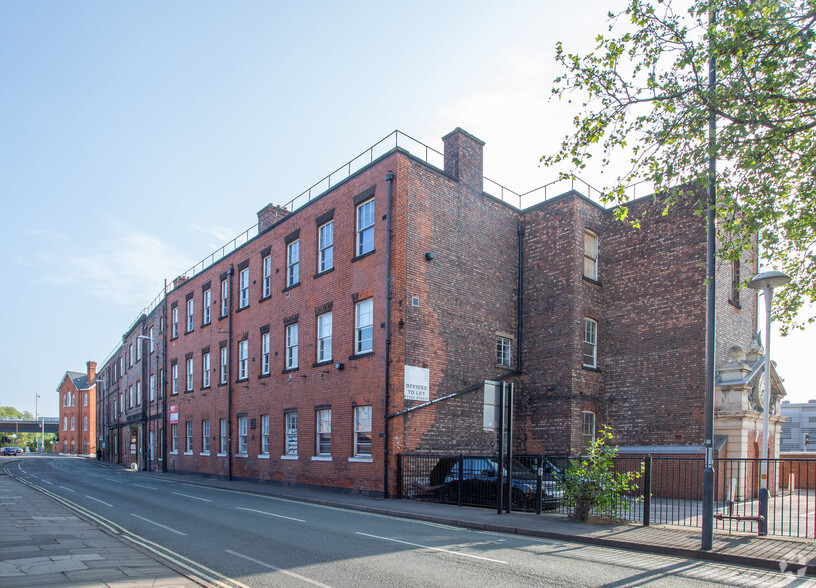 Railway Ter, Derby for rent - Primary Photo - Image 1 of 2