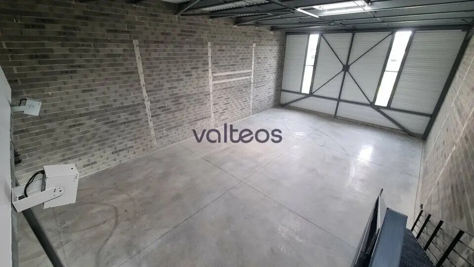 Light Industrial in Fenouillet to rent - Interior Photo - Image 2 of 6