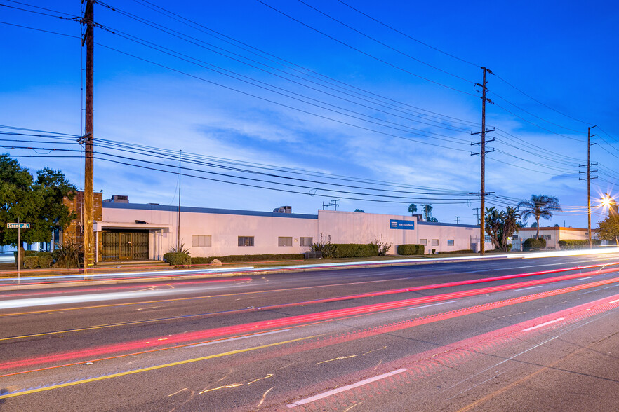 1000 S Grand Ave, Santa Ana, CA for sale - Building Photo - Image 1 of 1