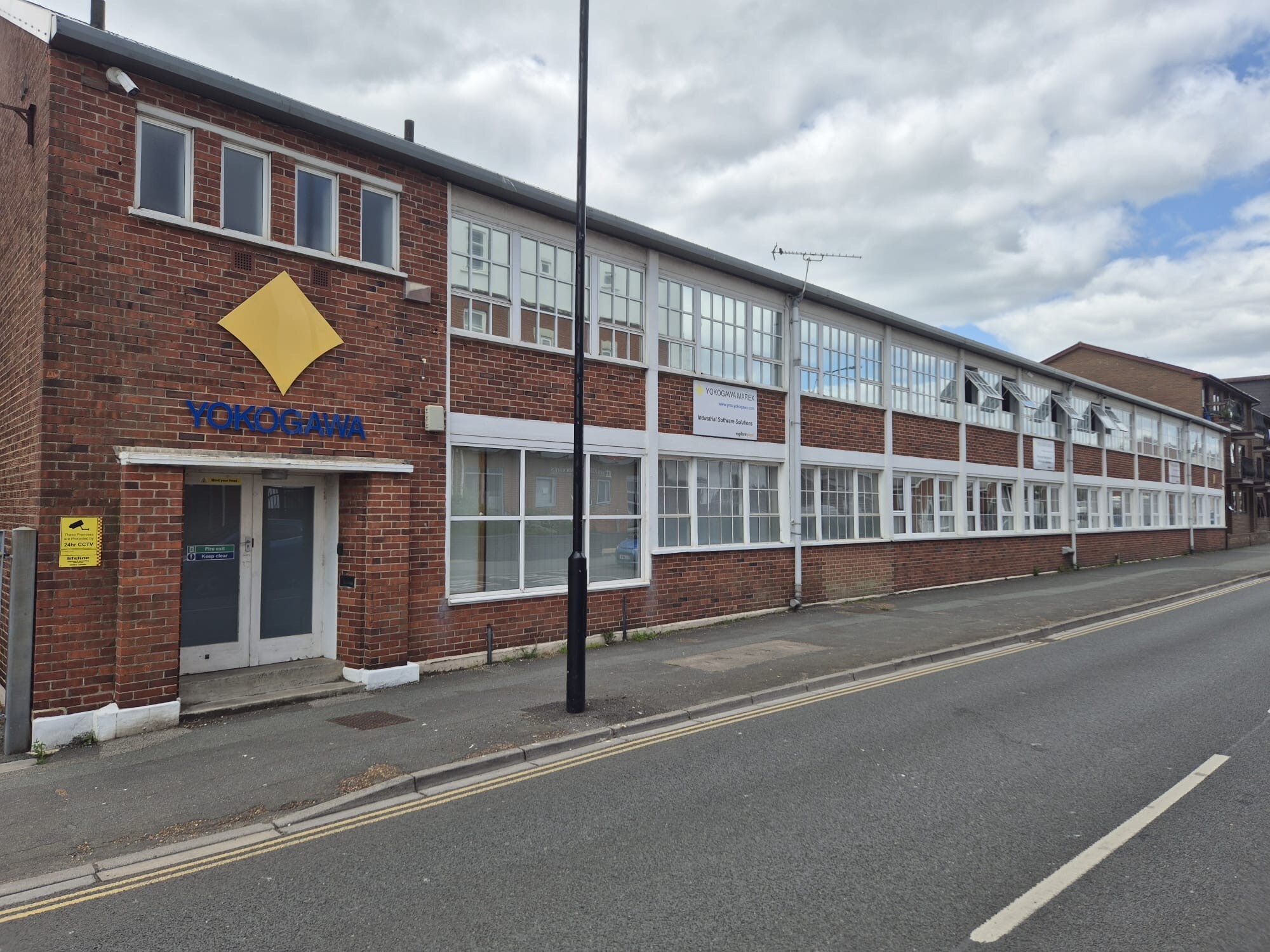 34 Medina Rd, Cowes to rent Building Photo- Image 1 of 3