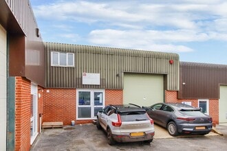 Prospect Rd, Alresford to rent Building Photo- Image 2 of 5