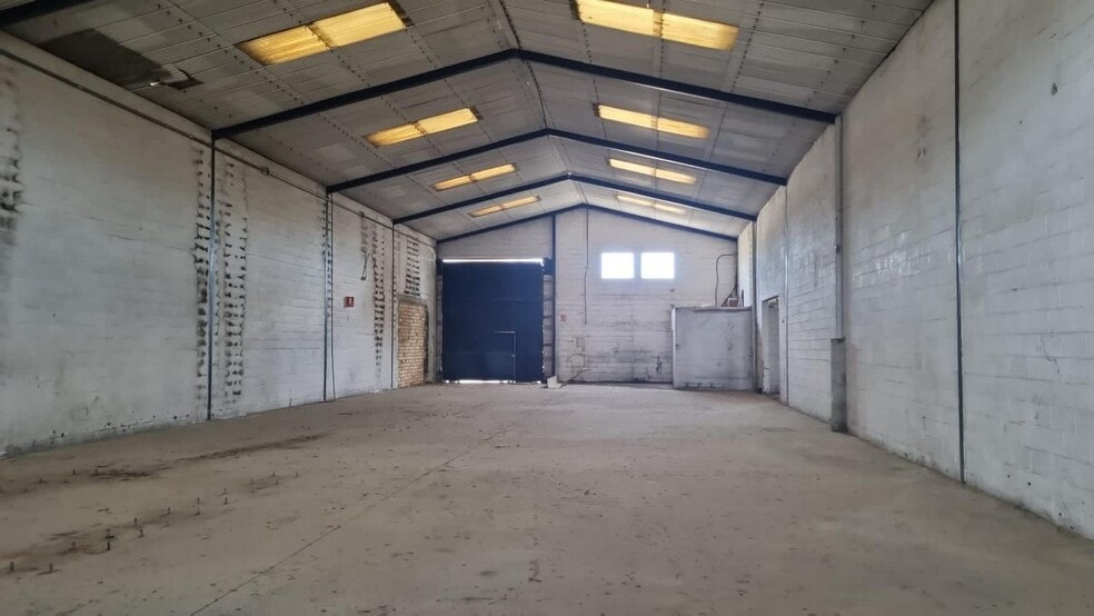 Calle la Red Doce, Alcala de Guadaira, Polígonos, 9, SEVILLA, Sevilla to rent - Building Photo - Image 3 of 7