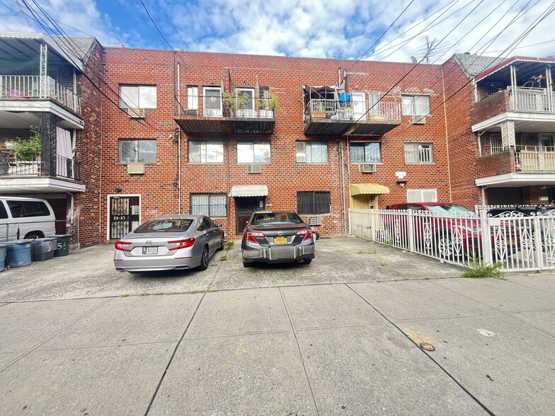 5337 97th St, Corona, NY for sale - Primary Photo - Image 1 of 30